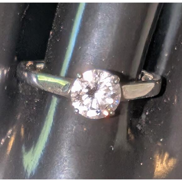 VTG Stamped 925 Sterling Silver Cubic Zirconia Round Cut Solitaire Ring Size 11 - Picture 1 of 7